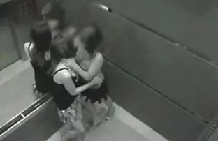 As miúdas marotas e a os melhores vídeos pornô de 2019 Nicole Smith adoram esta rata.