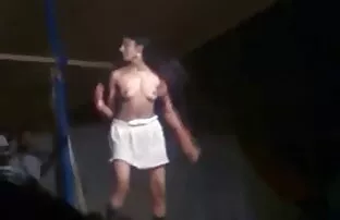 NextDoorRaw foi convidado os melhores vídeos pornô com para ver como ele fode o casal, mas ele não se importa de se juntar!