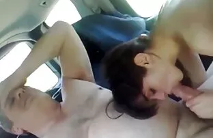 A meia-irmã Busty adora masturbar-se até vir melhor filme pornô brasileiro