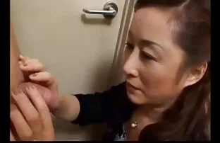 Busty blonde Mazy os melhores vídeos pornográficos do mundo Dee masturba-se até ao orgasmo em nylon com cinto de ligas de saltos sexy
