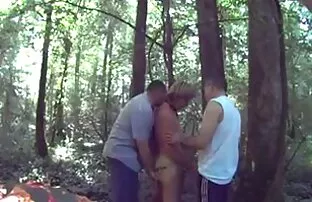 Um casal jovem e duro a foder com melhores vídeo pornô grátis a cam.